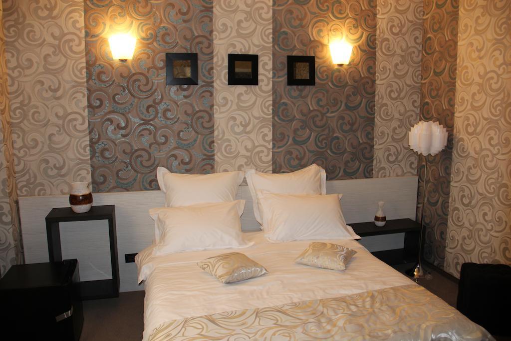 Enigma Pension Тиргу-Жіу Номер фото