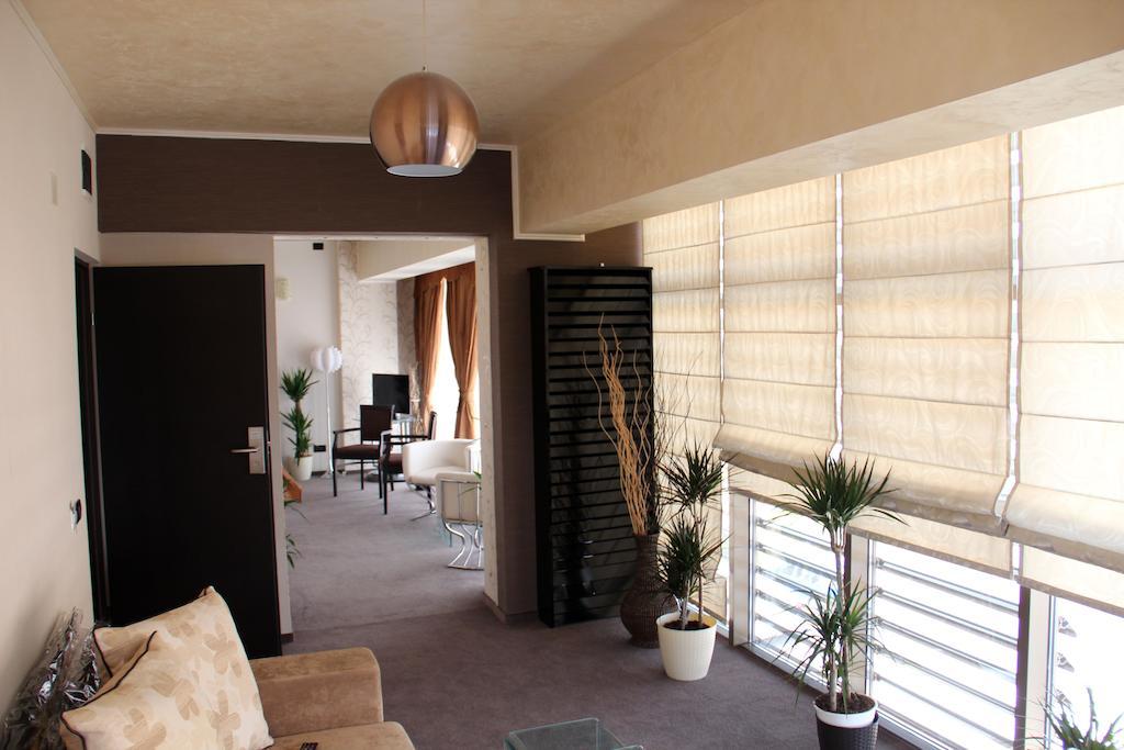 Enigma Pension Тиргу-Жіу Номер фото